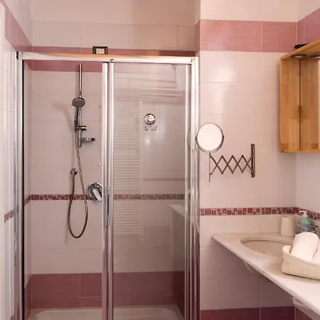 L'antica Abbazia - Duplex In The Historic Center * レーザ
